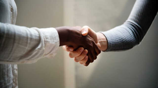 Tips voor contact met mensen met een visuele beperking